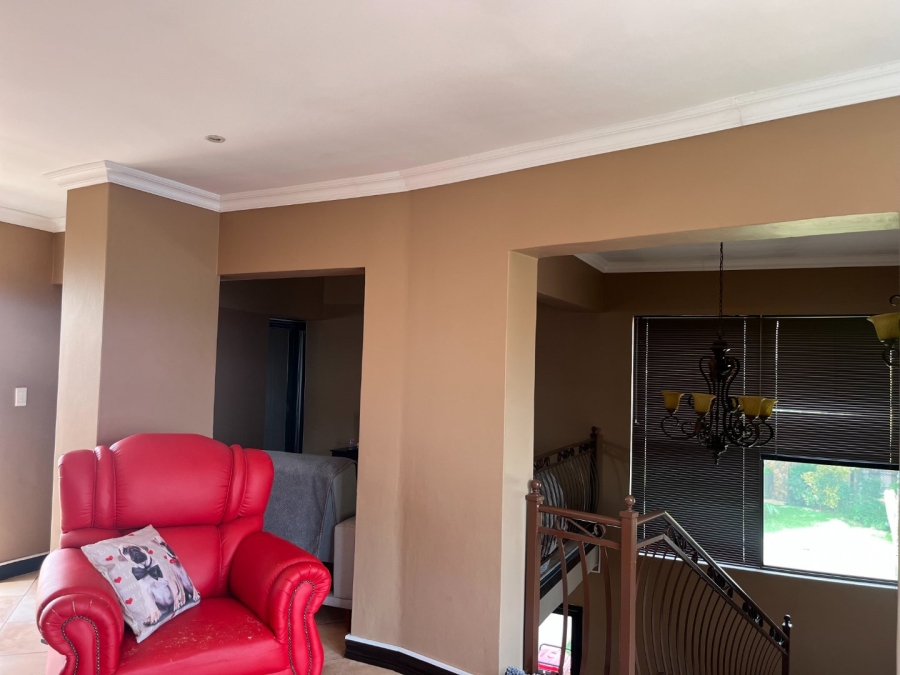 To Let 4 Bedroom Property for Rent in Melodie North West